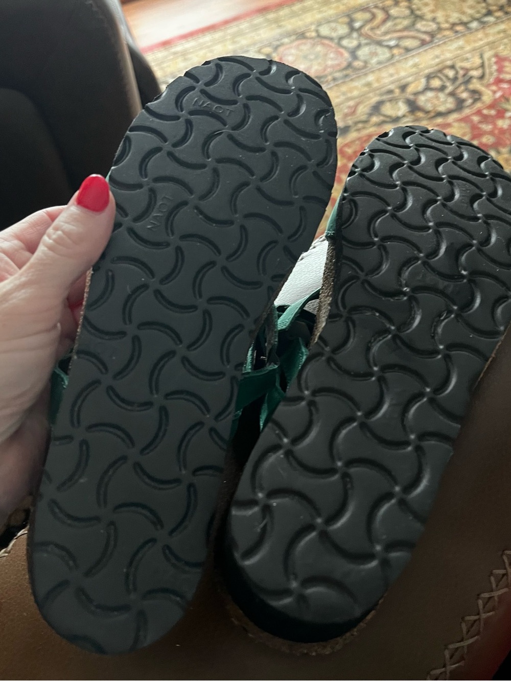 Beautiful like new Naot Emerald Green Adjustable Strappy Sandals - Picture 4 of 6